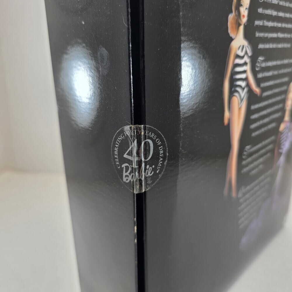 Barbie 40th Anniversary Collector Edition Doll NRFB Original Box Vintage Display - Picture 7 of 9